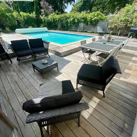 Villa Exceptional Villa, Private Pool, Near Bordeaux