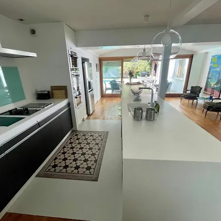 Villa Exceptional Villa, Private Pool, Near Bordeaux Cestas